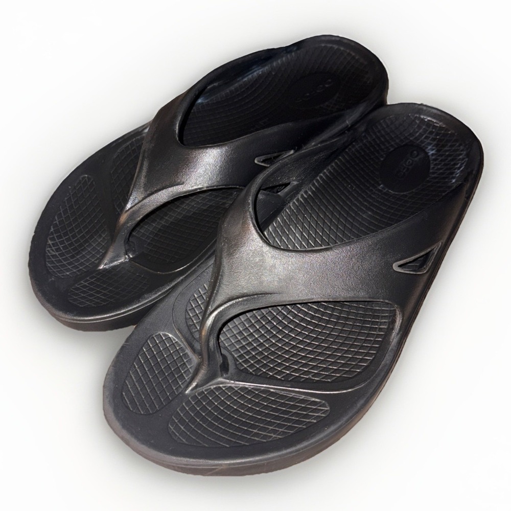 OOFOS Recovery Thong Sandals Black Men's 10/ Women's 12 Comfort Slip-On
